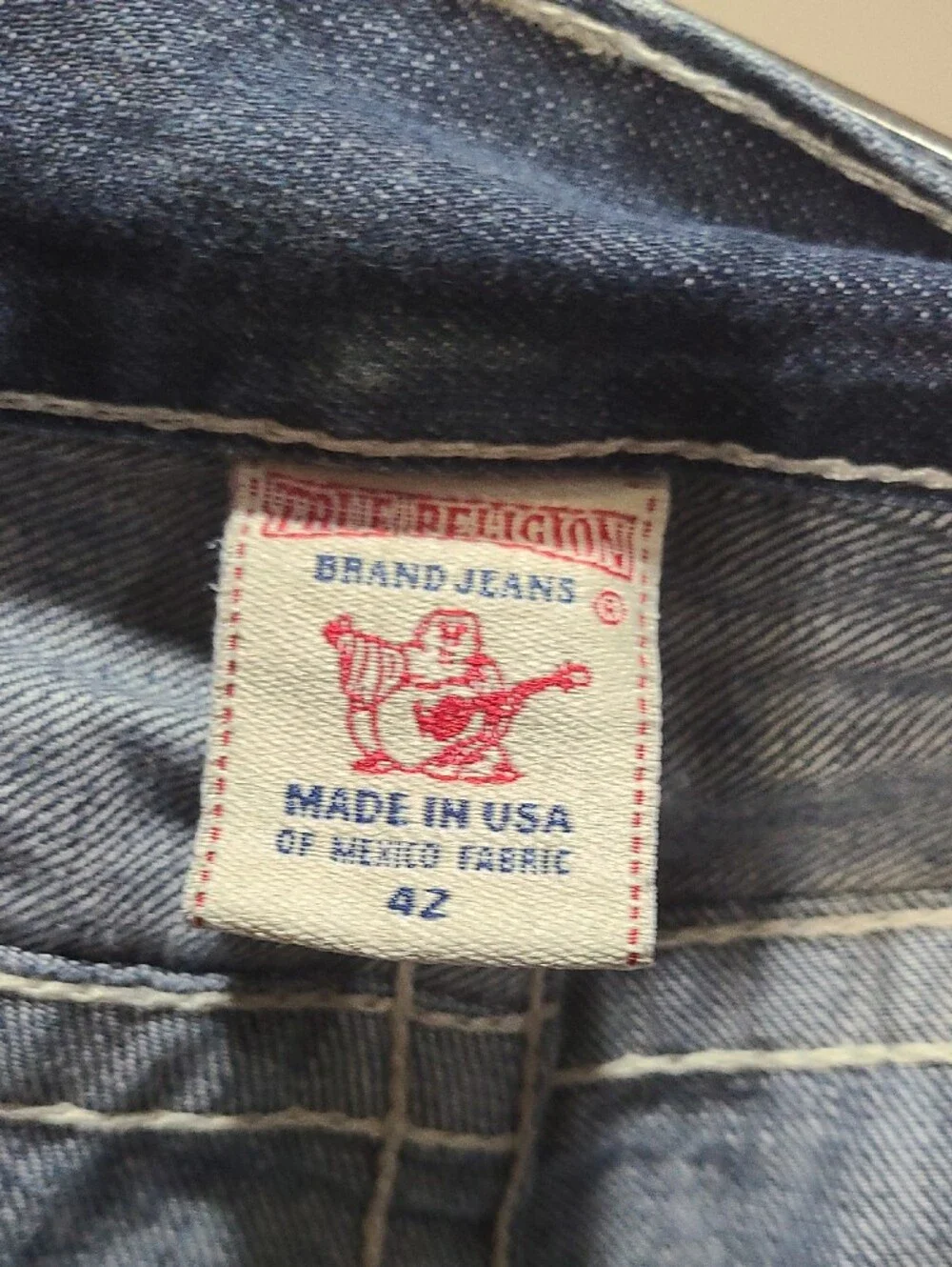 True Religion Men's Size 42 Indigo Straight-Leg Jeans with Contrast Stitching